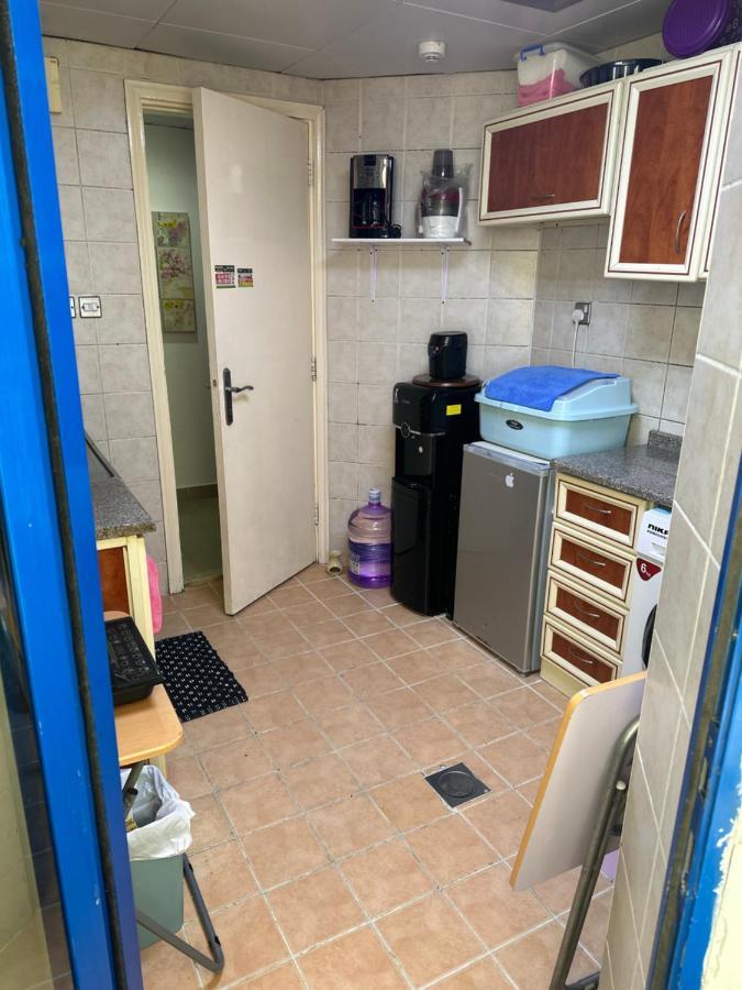 The Purple Place Apartment Абу Даби Екстериор снимка