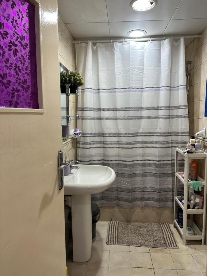 The Purple Place Apartment Абу Даби Екстериор снимка