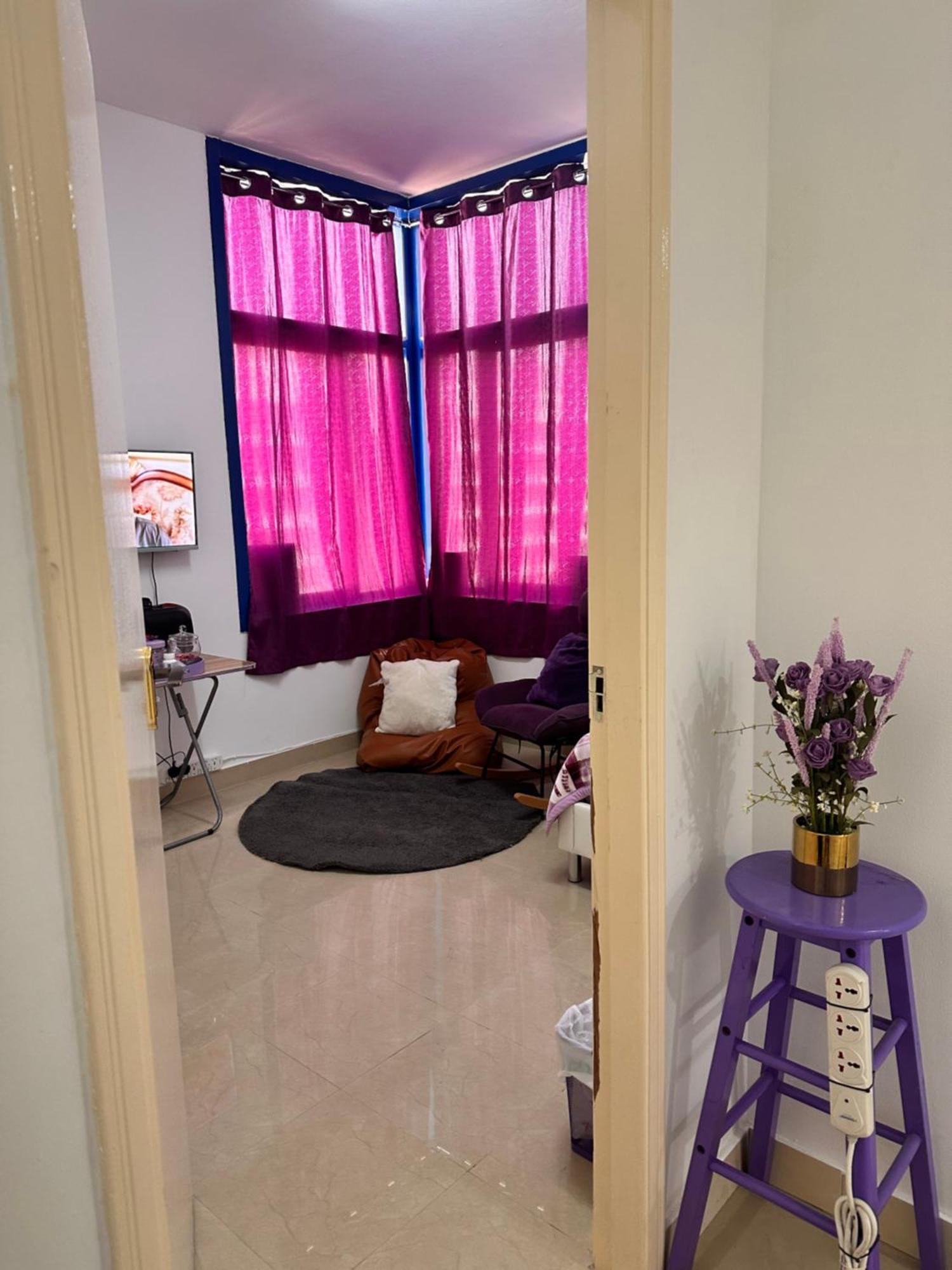 The Purple Place Apartment Абу Даби Екстериор снимка