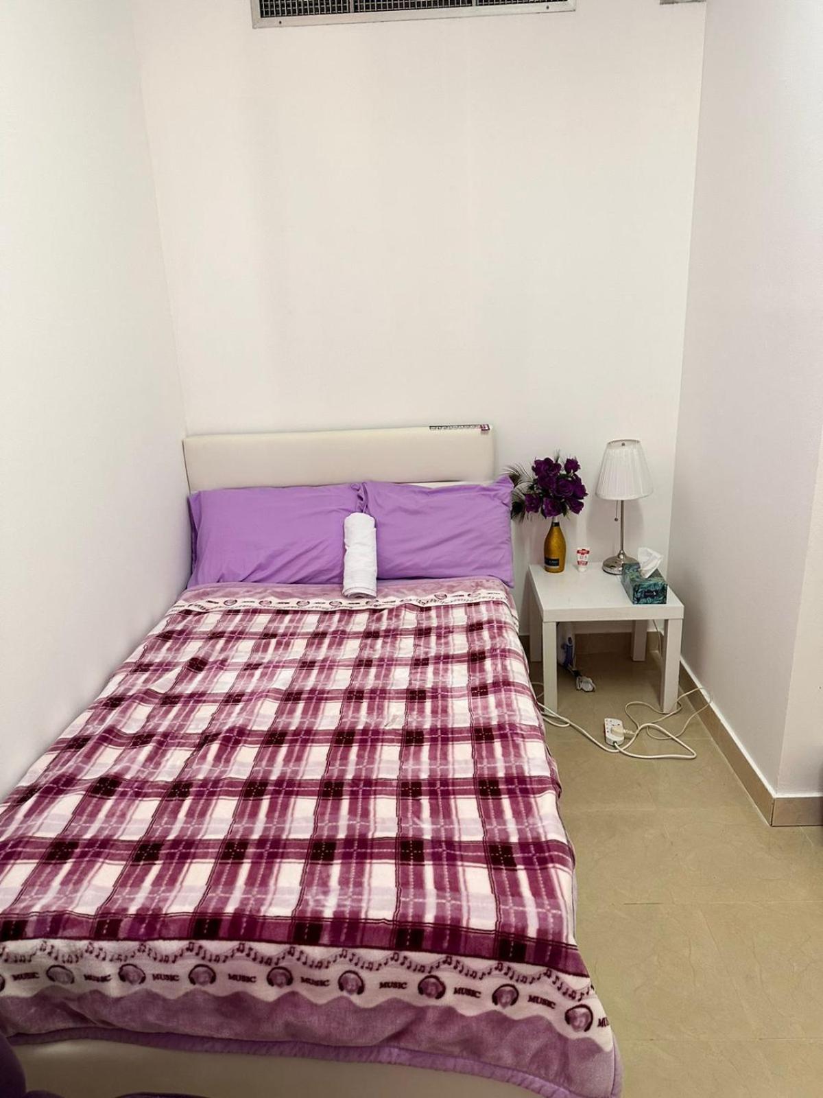 The Purple Place Apartment Абу Даби Екстериор снимка