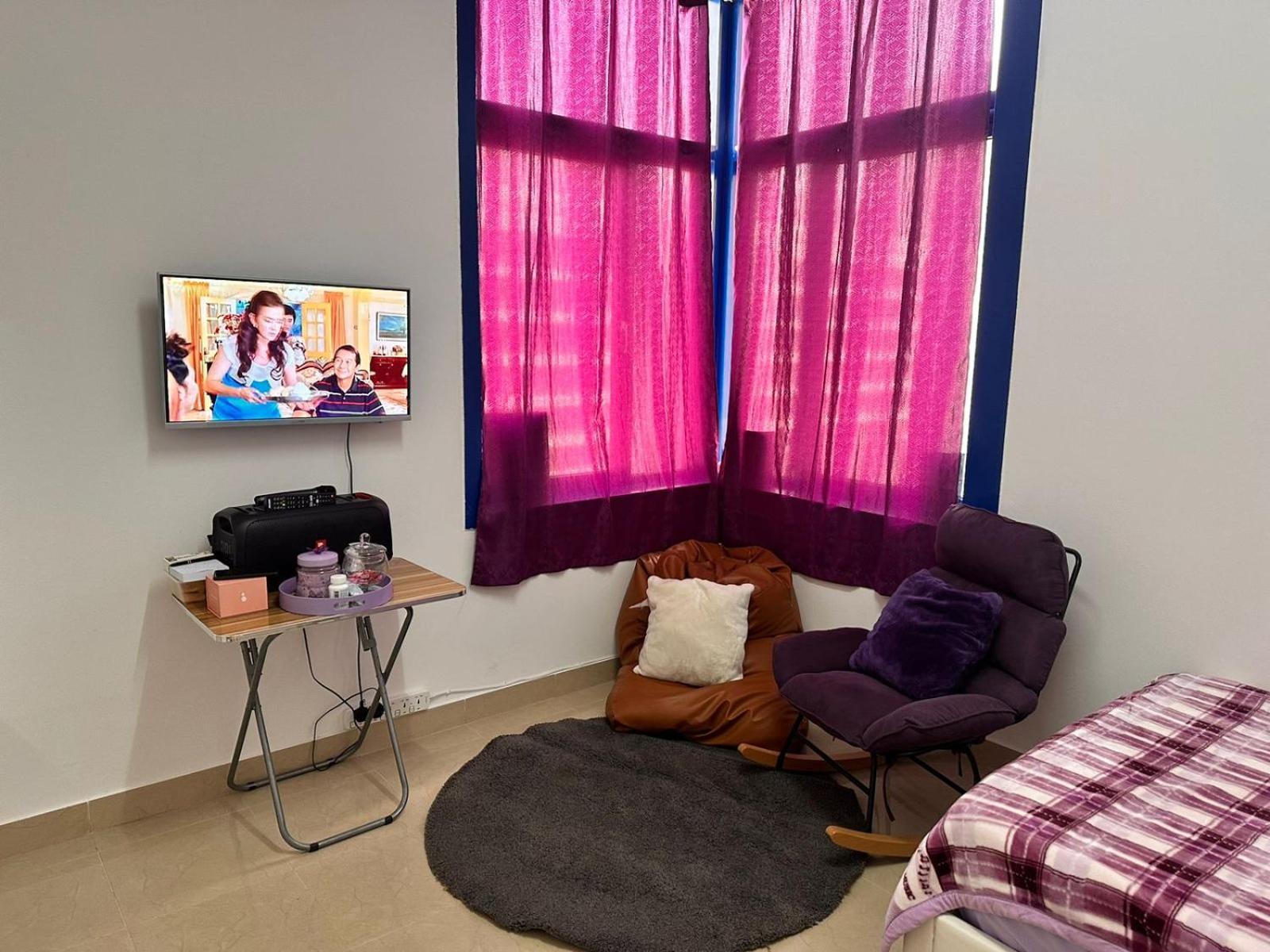 The Purple Place Apartment Абу Даби Екстериор снимка